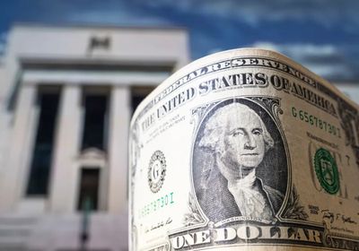 استقرار الدولار وترقب لتقرير الوظائف بعد محضر الفيدرالي