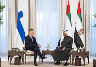 محمد بن زايد والرئيس الفنلندي يبحثان العلاقات المشتركة بين البلدين