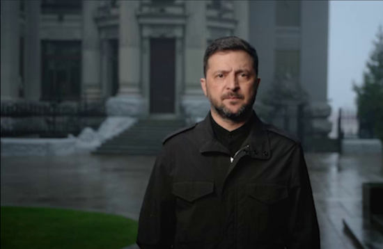 "فقدان الكرامة أو شريك رئيسي".. زيلينسكي للأوكرانيين: نواجه خياراً صعباً للغاية