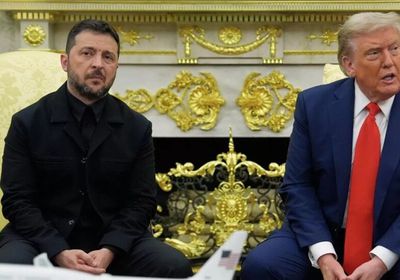 ترامب يطالب زيلينسكي بقبول خطة السلام