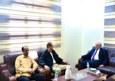 الكثيري يطلع على سير العمل بوزارة الشؤون الاجتماعية والعمل