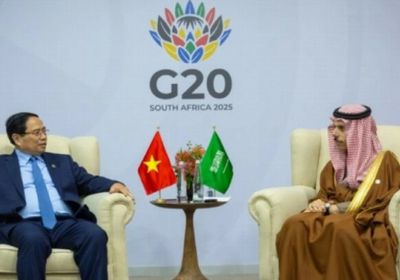 وزير الخارجية السعودي يستعرض مع رئيس وزراء فيتنام العلاقات الثنائية