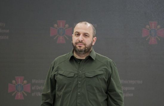 الوفد الأوكراني يصل سويسرا لمناقشة خطة ترامب