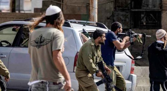 إصابة 6 فلسطينيين جراء اعتداء مستوطنين وسط الضفة