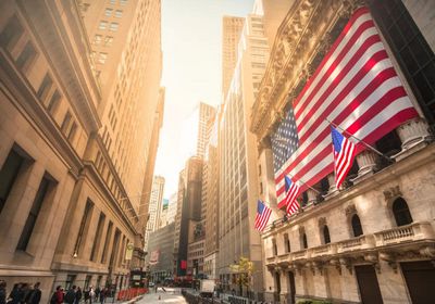 انخفاض السيولة النقدية لدى مديري الصناديق بأمريكا