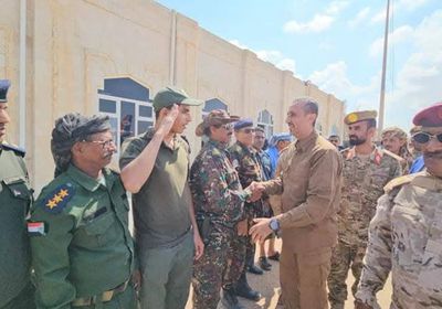 أركان ألوية الحماية الرئاسية يتفقد الوحدات العسكرية في سقطرى