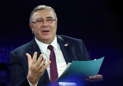 رئيس "توتال" يحذر أوروبا من الاعتماد على الغاز الأمريكي