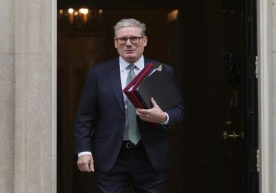 ستارمر يبحث مع ترامب تسوية للأزمة الأوكرانية