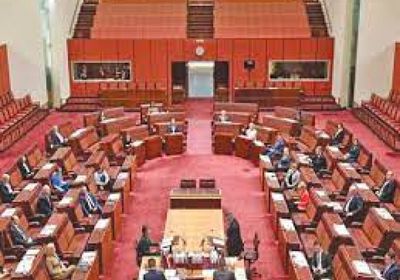 جدل في البرلمان الأسترالي بعد ظهور مشرعة يمينية متطرفة بالبرقع