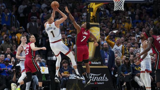 تشونسي بيلبس لاعب السلة السابق يمثل أمام المحكمة في قضية البوكر