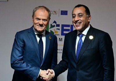 رئيس الوزراء المصري يلتقي نظيره البولندي بالعاصمة الأنجولية لواندا