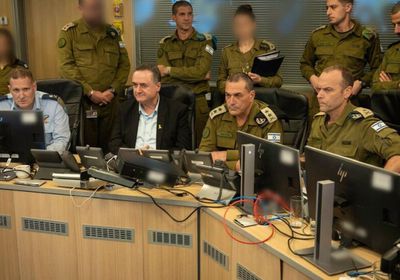 رئيس الأركان الإسرائيلي يهاجم وزير الدفاع في جيش الاحتلال