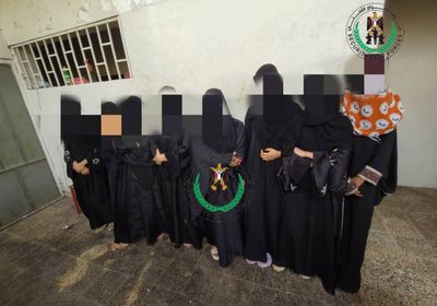 الإطاحة بشبكتين منظمتين للأعمال المنافية للآداب في لحج