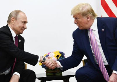 البيت الأبيض يعلق على اتهام ترامب بالانحياز لروسيا