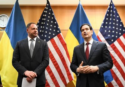 محادثات مثمرة بين واشنطن وكييف بشأن إنهاء الحرب