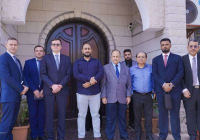 خارجية الانتقالي والسفير الروسي يبحثان تداعيات الاعتداءات الحوثية على الجبهات