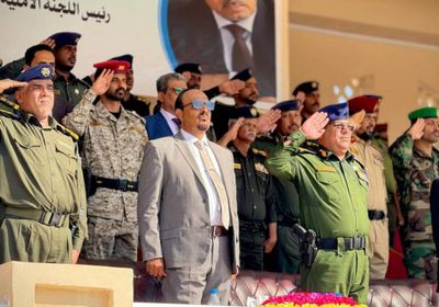 تخريج دفعتين من دورة الاستجداد في كلية الشرطة بحضرموت