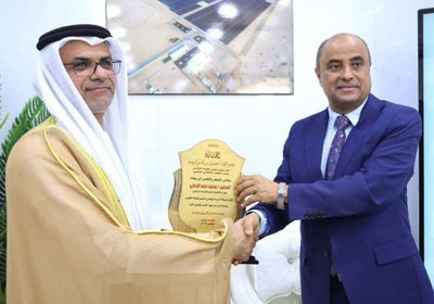 الرئيس الزُبيدي يكرم سفير الإمارات ومدير شركة "GSU"