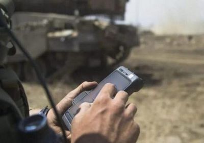 إسرائيل تعتزم فرض قيود على استخدام كبار الضباط الهواتف المحمولة