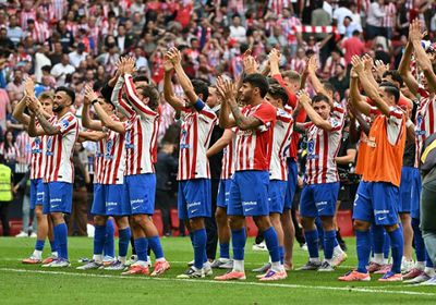 تغريم أتليتيكو مدريد بسبب سلوك مشجعيه العنصري ضد أرسنال
