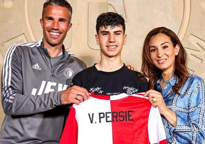 ان بيرسي يدافع عن قرار إشراك نجله لأول مرة في خسارة فينوورد بالدوري الأوروبي