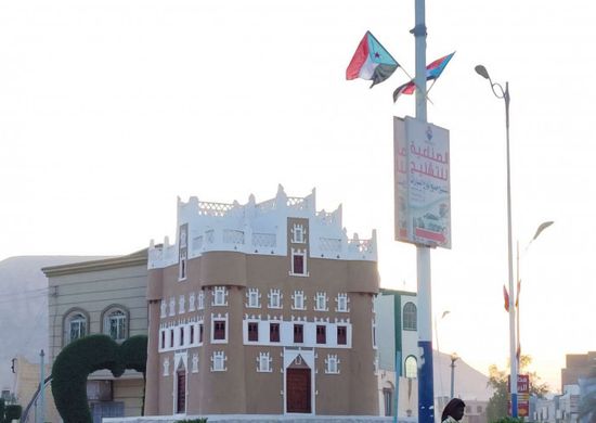 تزيين شوارع سيئون بأعلام الجنوب ترقبا لاحتفالية 30 نوفمبر