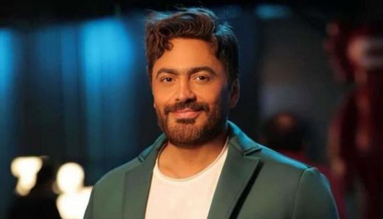 تامر حسني ينفي تعرضه لخطأ طبي ويوضح حالته الصحية بعد الجراحة في ألمانيا