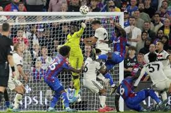 يونايتد يلحق ببالاس أول هزيمة على أرضه في الدوري الإنجليزي منذ فبراير