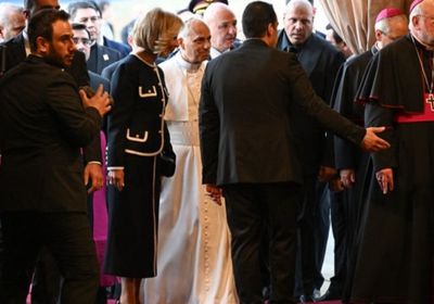 بابا الفاتيكان يصل إلى بيروت