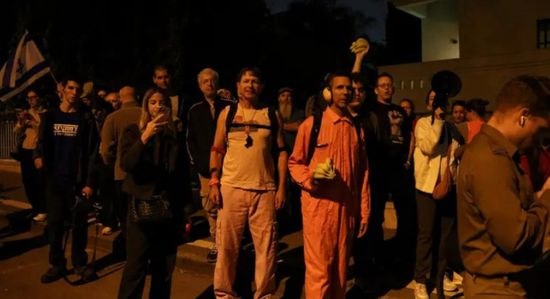 "لا لبراءة نتنياهو".. مظاهرات أمام منزل رئيس إسرائيل