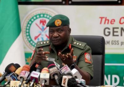 استقالة وزير الدفاع النيجيري بعد سلسلة عمليات خطف