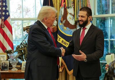 ستكون قائدًا عظيمًا.. الشرع يتسلم رسالة من ترامب