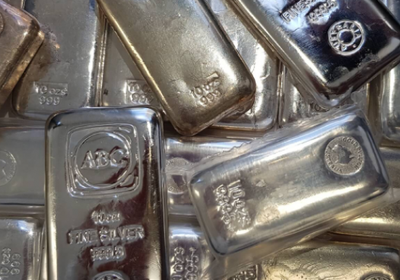 الفضة تسجل مستوى قياسيًا جديدًا بظل شح المعروض