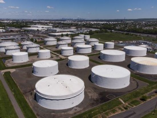 ارتفاع مخزونات النفط بالولايات المتحدة