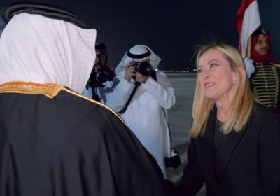 ميلوني تلتقي سلطان عمان بالبحرين