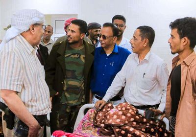 الكثيري يتفقد جرحى القوات الجنوبية في مستشفى سيئون العام