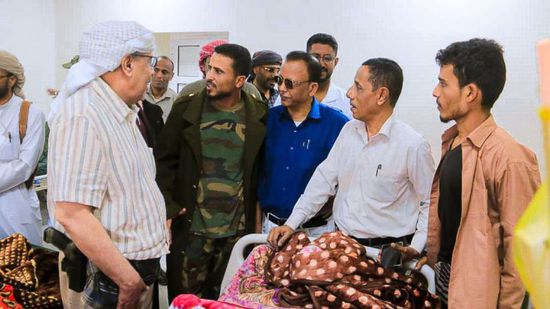 الكثيري يتفقد جرحى القوات الجنوبية في مستشفى سيئون العام