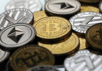 تفاوت أداء العملات المشفرة قبيل بيانات التضخم الأمريكية