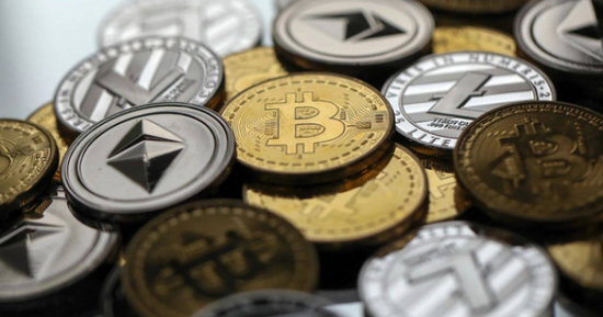 تفاوت أداء العملات المشفرة قبيل بيانات التضخم الأمريكية