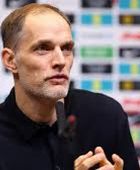 توخيل: قد نبقي البدلاء في غرفة الملابس لتفادي الحرارة بكأس العالم