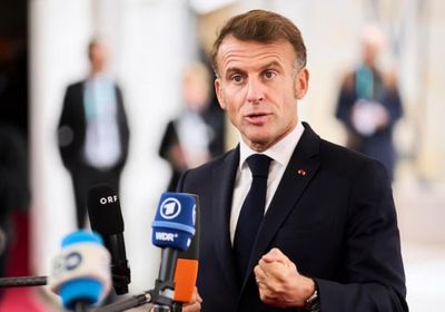 ماكرون يدعو لزيادة الضغوط على روسيا