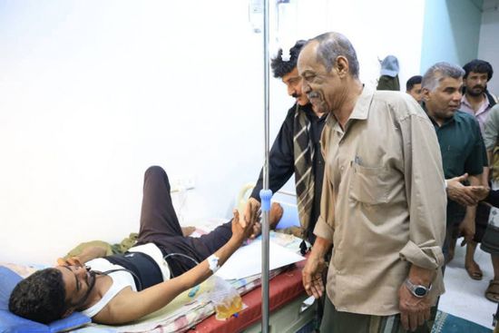 قائد "العسكرية الثانية" يطمئن على جرحى القوات الجنوبية