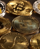 أسعار العملات المشفرة تتباين وسط تخارج رؤوس الأموال