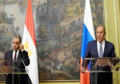 هاتفياً.. وزير الخارجية الروسي يبحث مع نظيره المصري الأزمة الأوكرانية