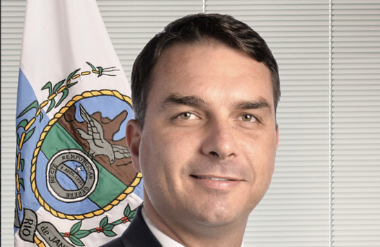 رسمياً.. نجل الرئيس البرازيلي السابق يعلن ترشحه للرئاسة