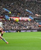 بهدف ماني كاش.. أستون فيلا يتقدم على أرسنال في الشوط الأول