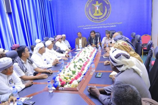 جماهيرية انتقالي وادي حضرموت تجتمع مع عقال حارات سيئون