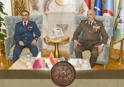 رئيس الأركان المصري يلتقي نظيره القطري بالقاهرة