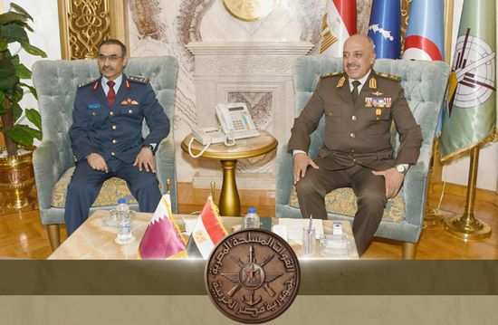 رئيس الأركان المصري يلتقي نظيره القطري بالقاهرة