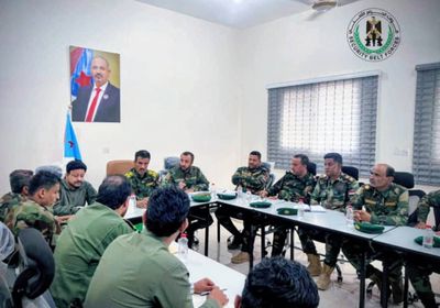 حزام عدن يستدعي الجنود من الإجازات ويطلق دوريات ليلية